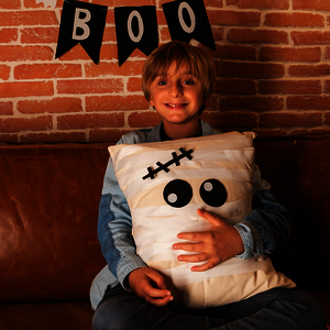 10 COUPONS FEUTRINE ADHÉSIVE 24X45CM COLORIS ASSORTIS